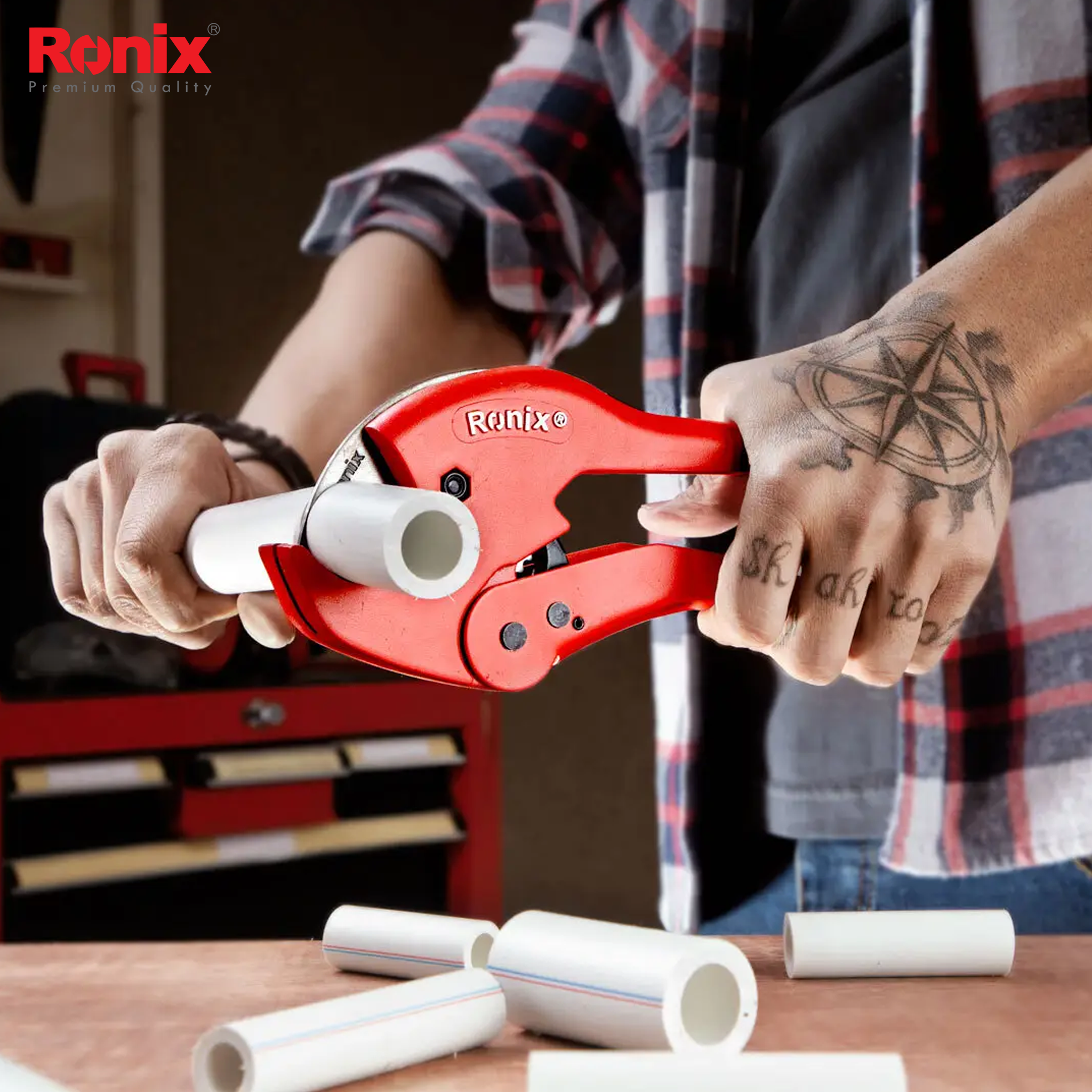 Ronix Hand Tool Model Rh-3203 PVC 42mm Fast Cut in One Cut PVC Pipe Cutter